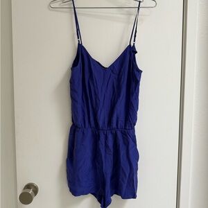 Parker size XS silk blue romper
